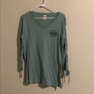 VS long sleeve tee